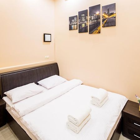 Avangard Studio Apartment Lviv Exteriör bild