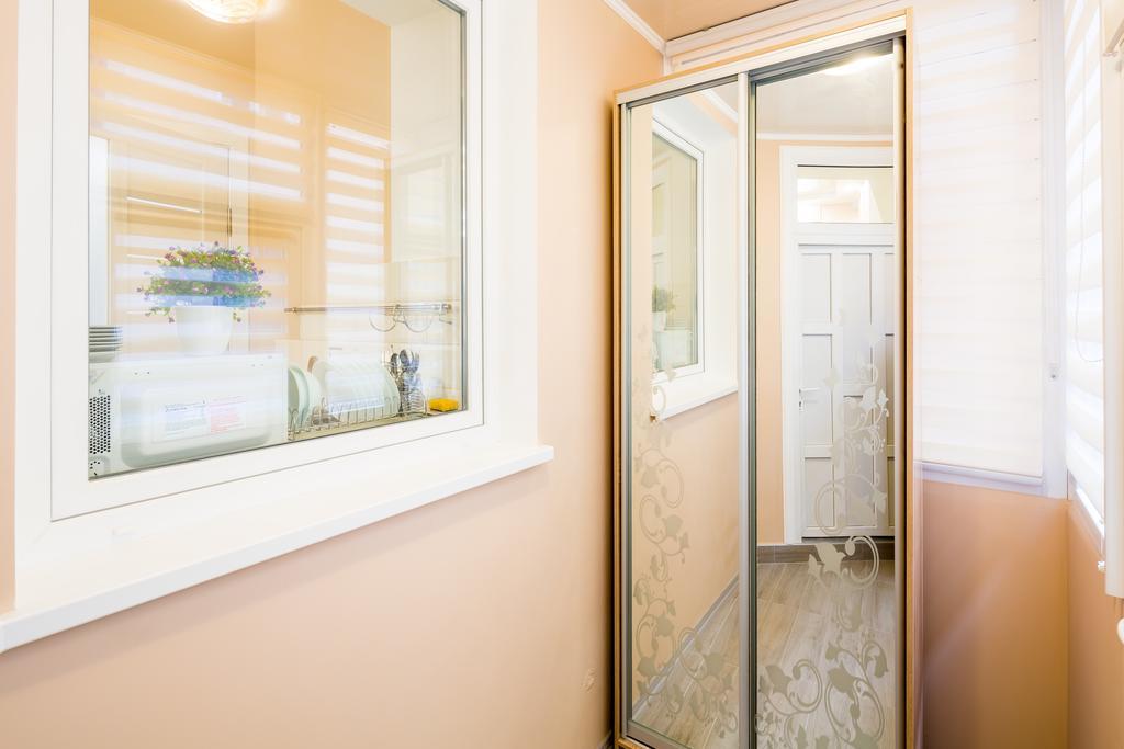 Avangard Studio Apartment Lviv Exteriör bild