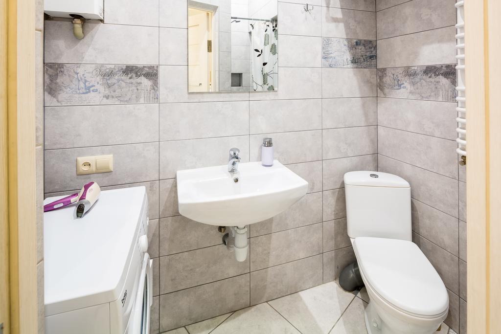 Avangard Studio Apartment Lviv Exteriör bild